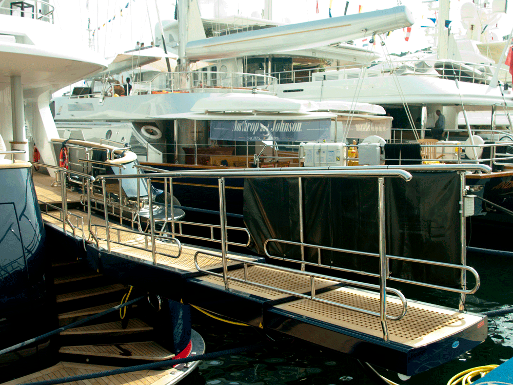 Passerella barca Motomar. Esclusivamente per grandi Yacht